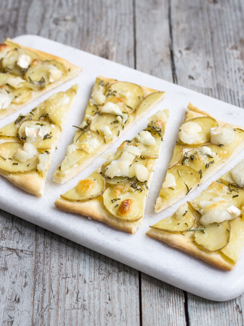 Hvid pizza med kartoffel og gedeost - Veggieblogging